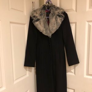 Long dress coat with fur by Guess